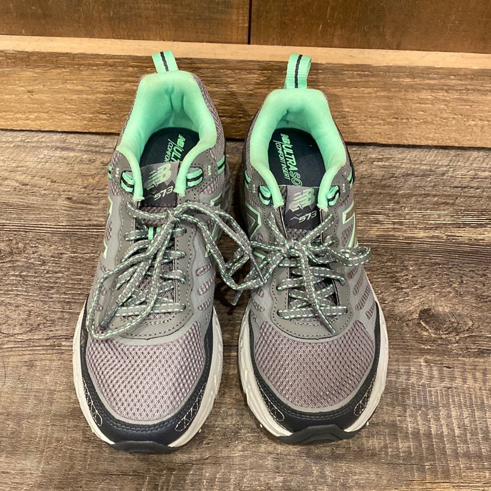 New Balance woman’s sneakers